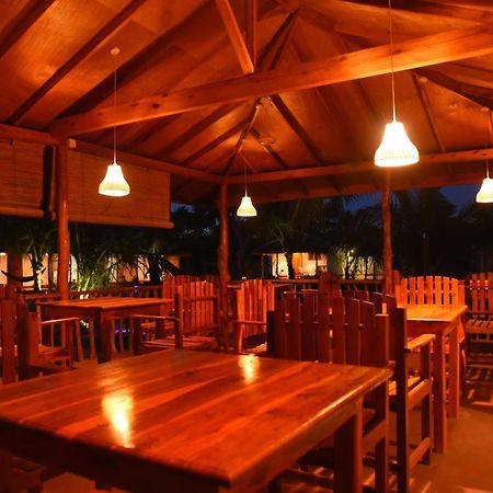 Prime Surfers Bungalow Arugam Bay Exteriör bild